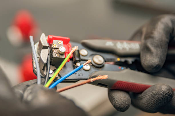 Best Circuit Breaker Repair  in Dilley, TX